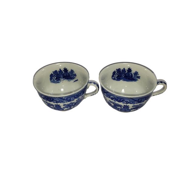 Vintage Set of 2 Blue Willow Porcelain Tea Cups Made in Japan - Picture 1 of 10